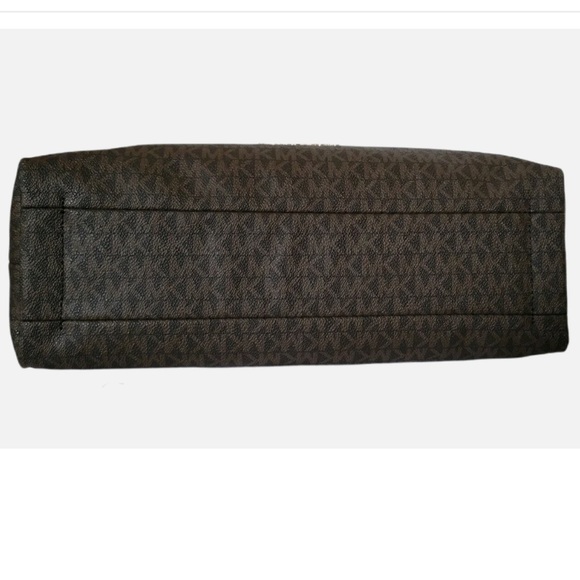 Michael Kors Large Shoulder Bag - Picture 7 of 9